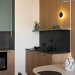Brabank Emerald Luxury Fitness, Sauna & Parking By Grandview *