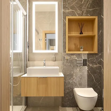 Brabank Emerald Luxury Fitness, Sauna & Parking By Grandview Apartmán *