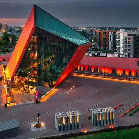 Brabank Emerald Luxury Fitness, Sauna & Parking By Grandview