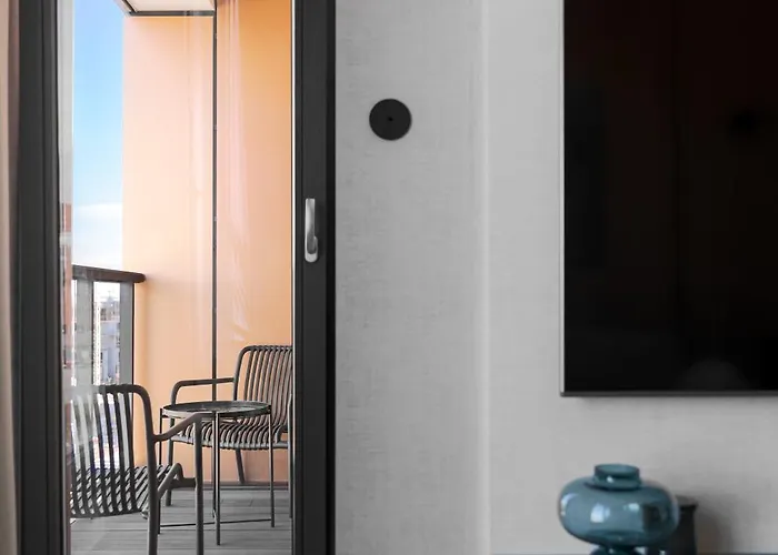 Brabank Emerald Luxury Fitness, Sauna & Parking By Grandview Apartament *