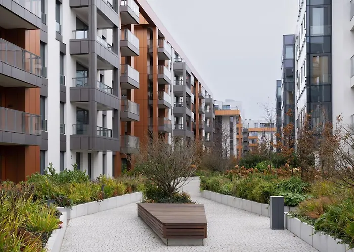 Brabank Emerald Luxury Fitness, Sauna & Parking By Grandview *