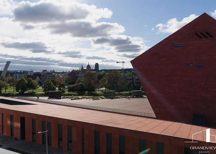 Brabank Emerald Luxury Fitness, Sauna & Parking By Grandview Gdansk